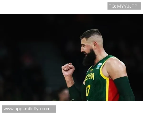 瓦兰表现出色10投6中贡献16分16板7个前场篮板创全场最高纪录